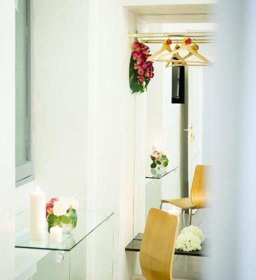 Camera Standard, Nerva Accomodation Cavour
