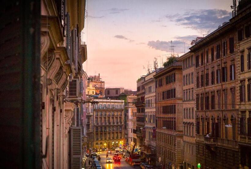 Suite con Balcone, Nerva Accomodation Cavour