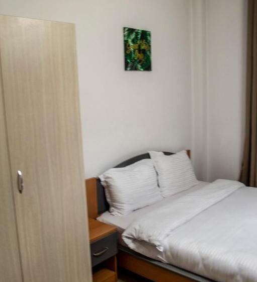 اتاق لوکس, Happy Accomodation