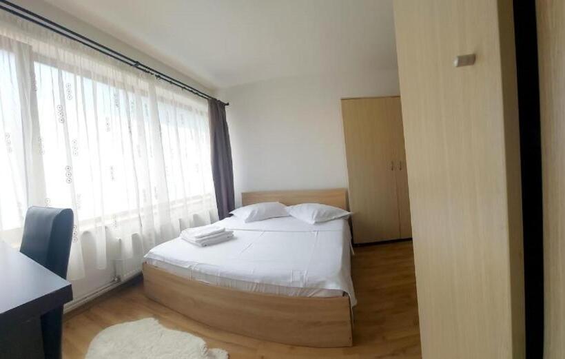 اتاق لوکس, Happy Accomodation