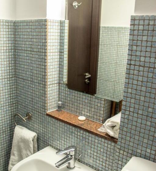 اتاق اکونومی یک تخته, Happy Accomodation