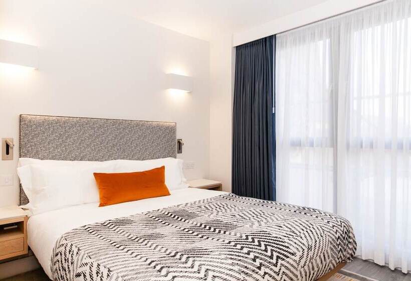 Апартаменты Superior 1 Спальня, Rockwell East Tower Bridge
