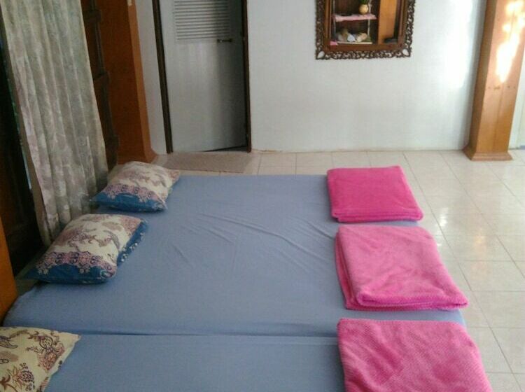 패밀리 룸, Rueanphen Homestay
