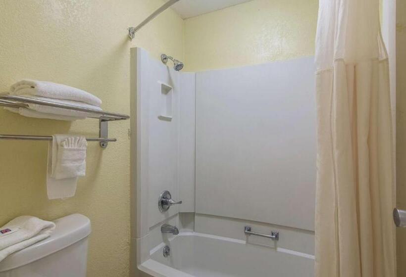 Четырехместный Номер Deluxe, Motel 6liberal, Ks