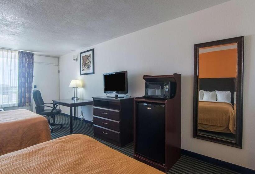 اتاق لوکس چهار تخته, Motel 6liberal, Ks
