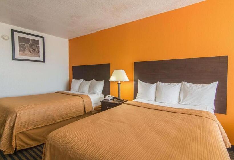 اتاق استاندارد چهار تخته, Motel 6liberal, Ks