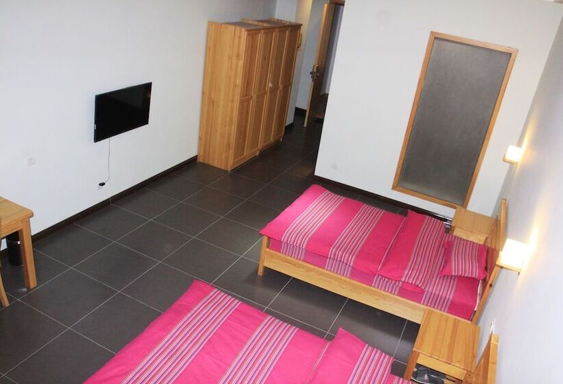 이코노미 룸, Red Flag Canal Intl Youth Hostel