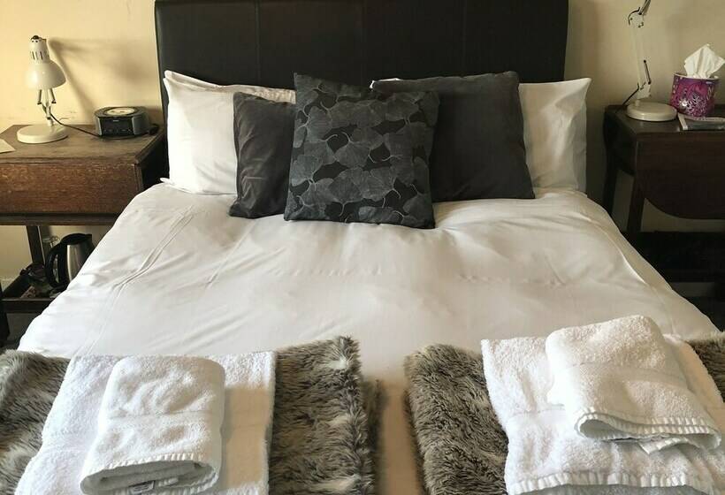 Номер Базовый Двуспальная Кровать, Minnies Rooms