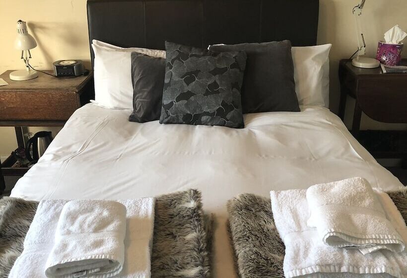 Номер Базовый Двуспальная Кровать, Minnies Rooms