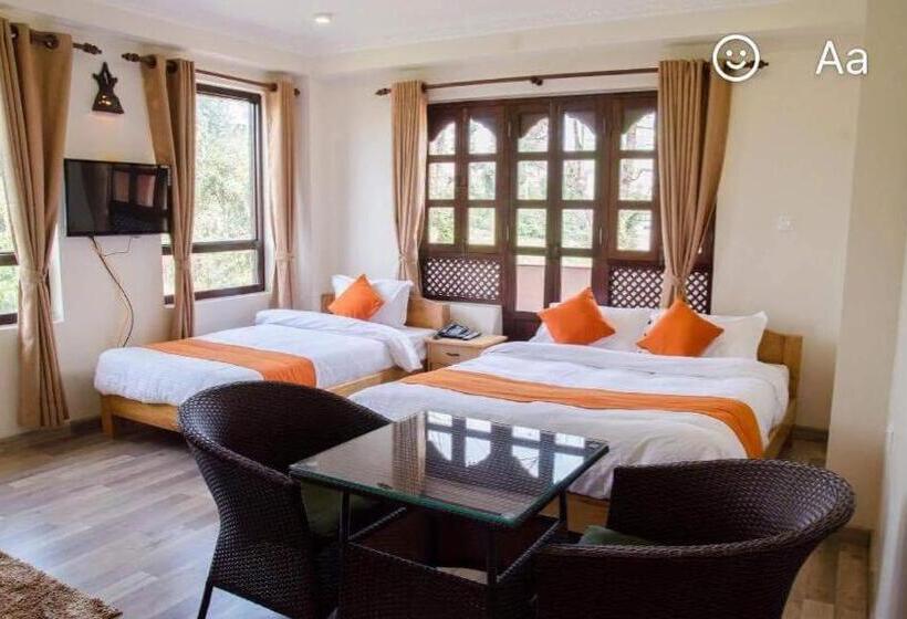 اتاق لوکس سه تخته, Dhulikhel Boutique