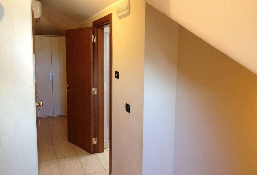 Трежместный Номер Economy, L Incontro B&b Santeramo