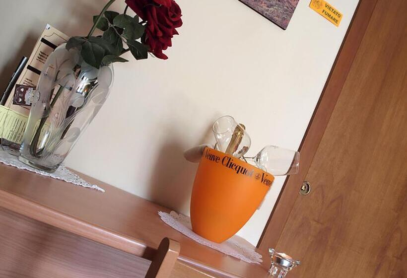 Номер Deluxe, L Incontro B&b Santeramo