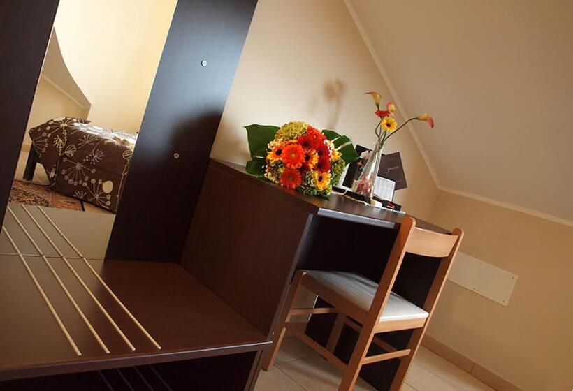 Четырехместный Номер Стандарт, L Incontro B&b Santeramo