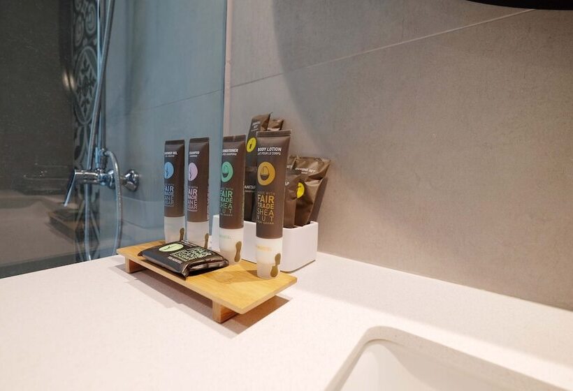 Номер Deluxe, Novotel Karawang