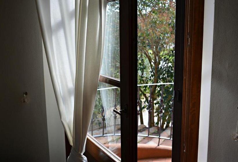 Апартаменты 3 Спальни, Podere Sant'antonio