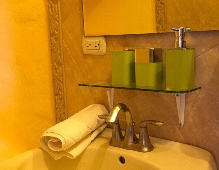 Номер Стандарт, Hostal Zaragoza