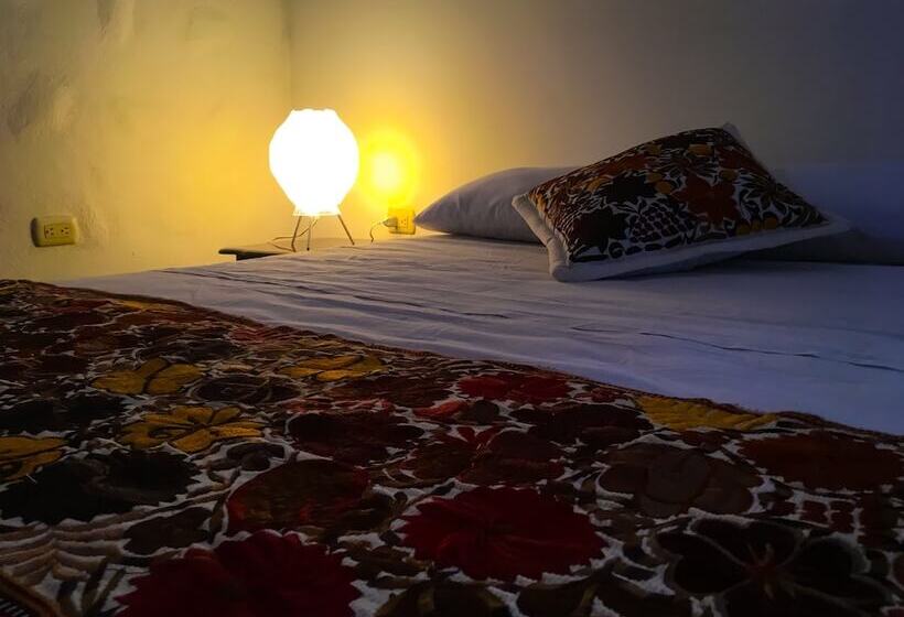 Номер Стандарт, Hostal Zaragoza