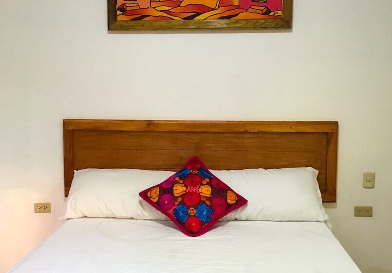 Номер Стандарт, Hostal Zaragoza