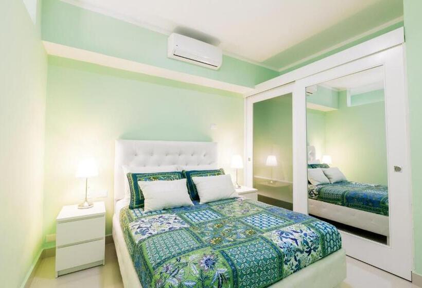 Полулюкс, Ducassi Suites Rooftop Pool Beach Club & Spa