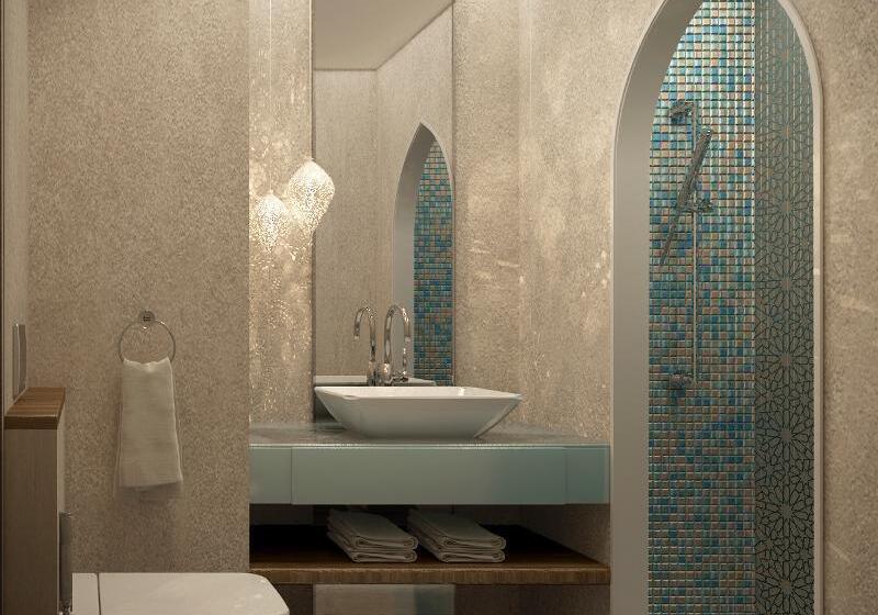 سوییت جونیور, Shaza Makkah