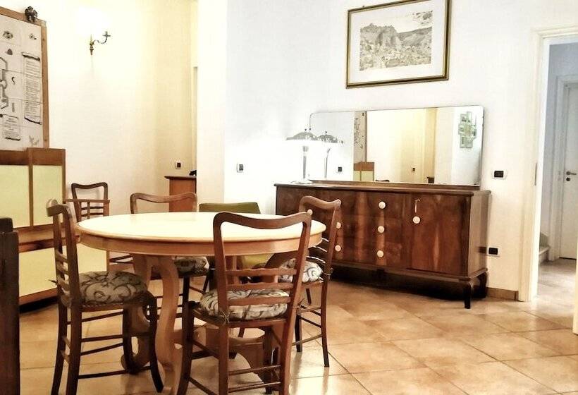 Апартаменты 4 Спальни, Esagono Monello
