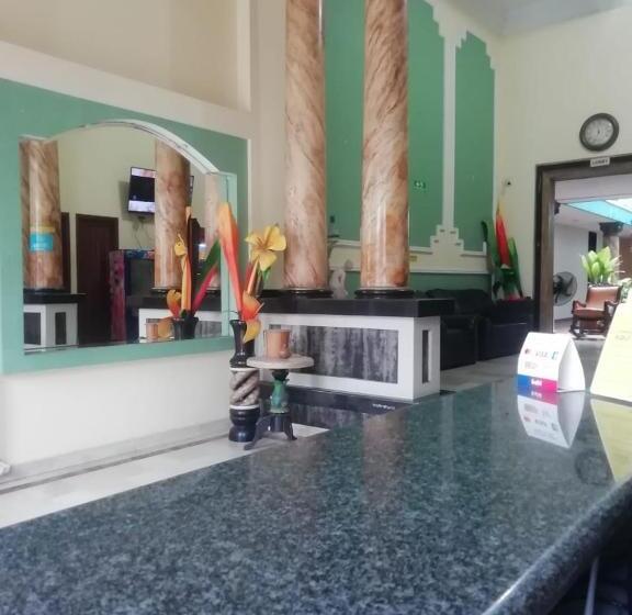 اتاق استاندارد, Colonial Inn