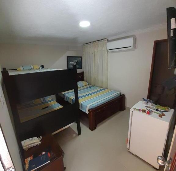 اتاق استاندارد با 2 تخت دوبل, Colonial Inn