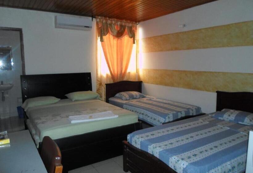اتاق استاندارد با 2 تخت دوبل, Colonial Inn