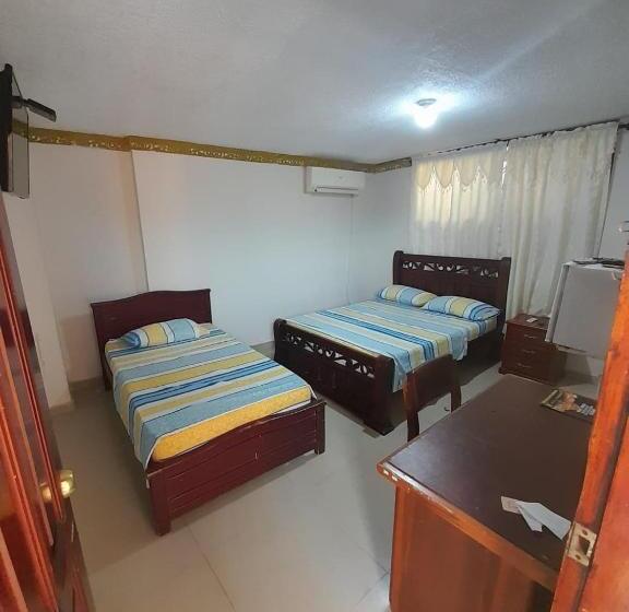 اتاق استاندارد با 2 تخت دوبل, Colonial Inn