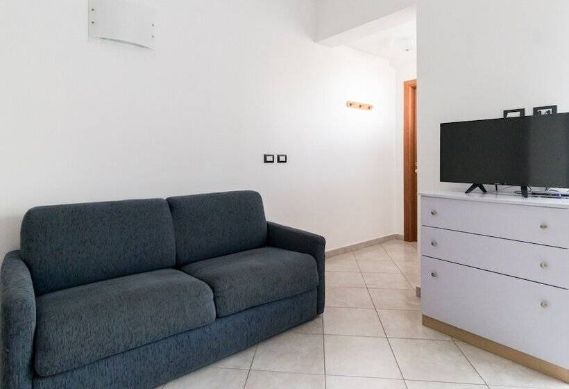 آپارتمان 1 خوابه با چشم‌انداز دریا, Residence Il Poggio