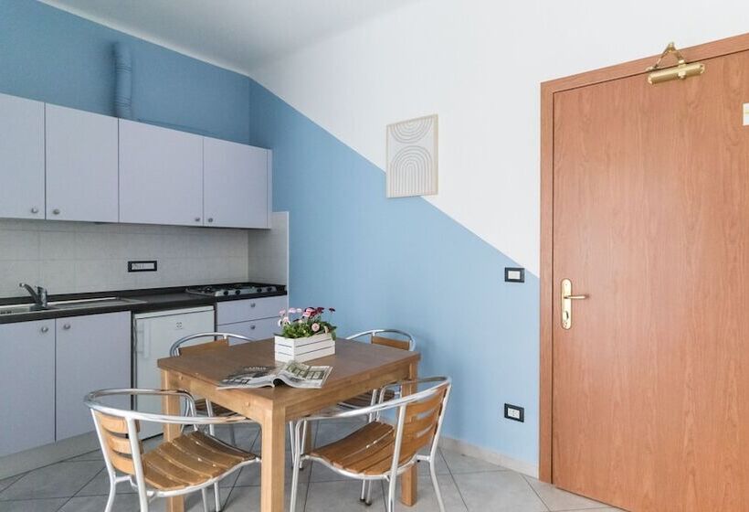 آپارتمان 1 خوابه با چشم‌انداز دریا, Residence Il Poggio
