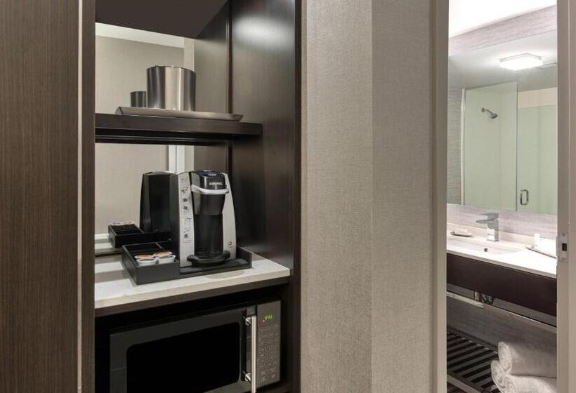 스위트 킹사이즈 침대, Fairfield Inn & Suites By Marriott Boston Waltham