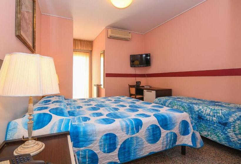Номер Стандарт Трехместный, B&b America