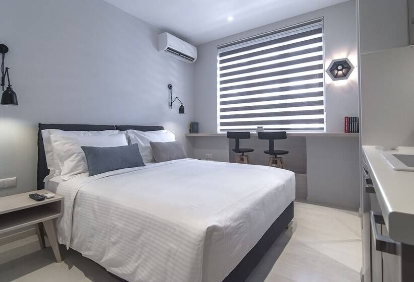 이코노미 룸, Acropolis Stay