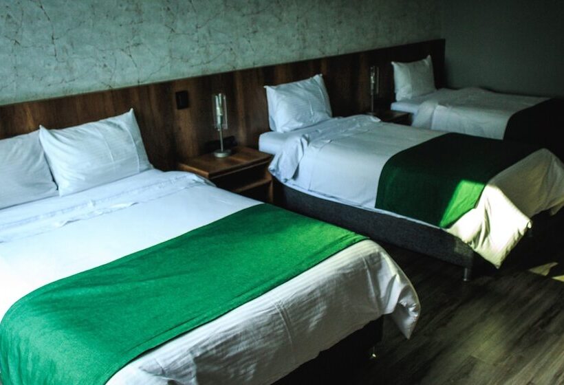 Трехместный Номер Superior, Café Hotel Medellín