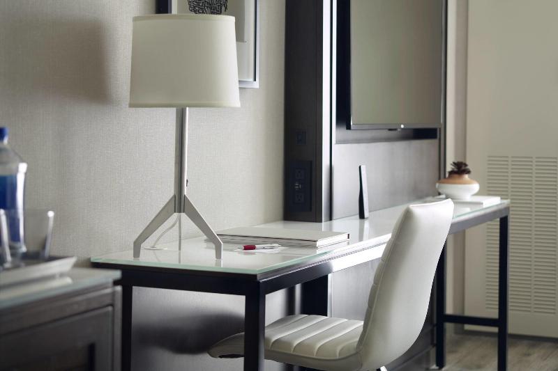 주니어 스위트 킹사이즈 침대, Marriott Columbus Osu