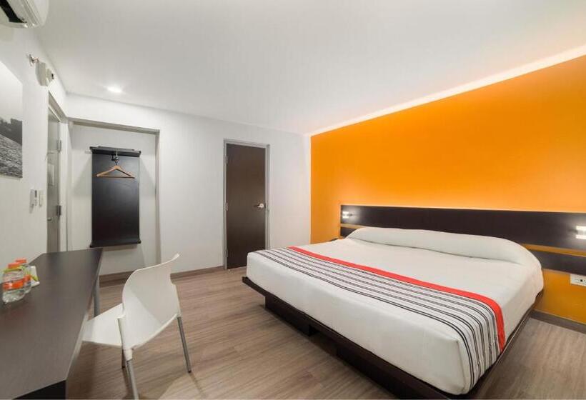 キングサイズベッドのスタンダードルーム, City Express Junior By Marriott Ciudad De México Sullivan