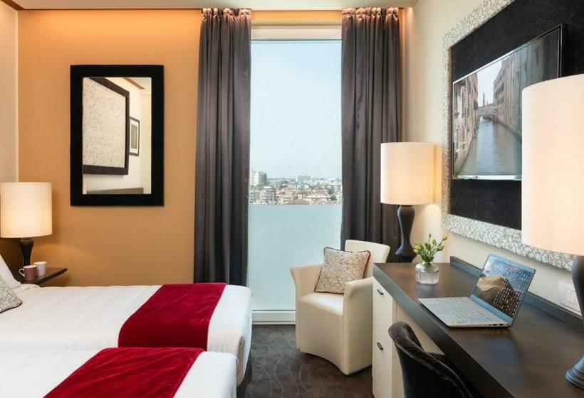 Номер Комфорт, Leonardo Royal Hotel Venice Mestre