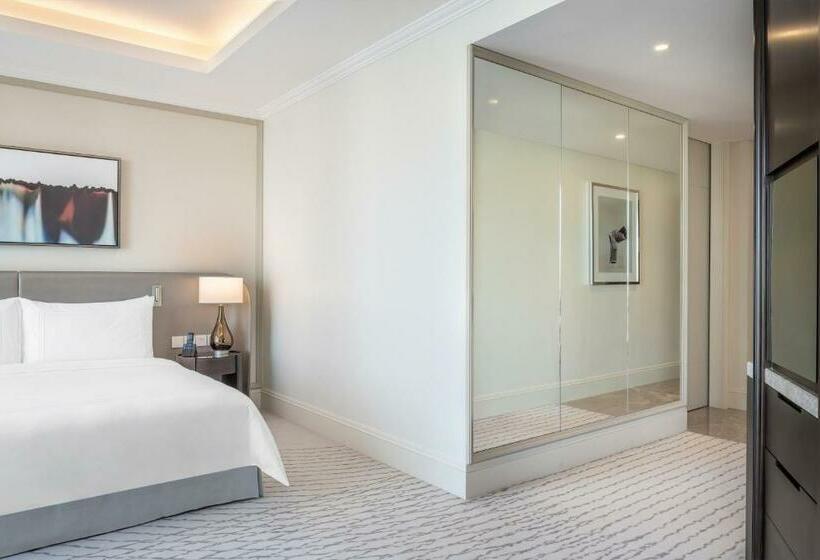 Номер Deluxe, Address Dubai Mall