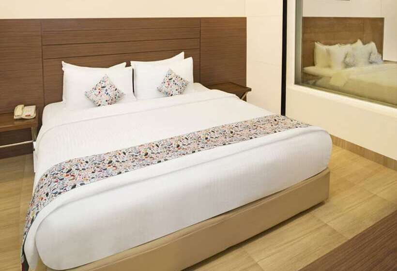 חדר סופריור, Ginger Vadodara Rcr