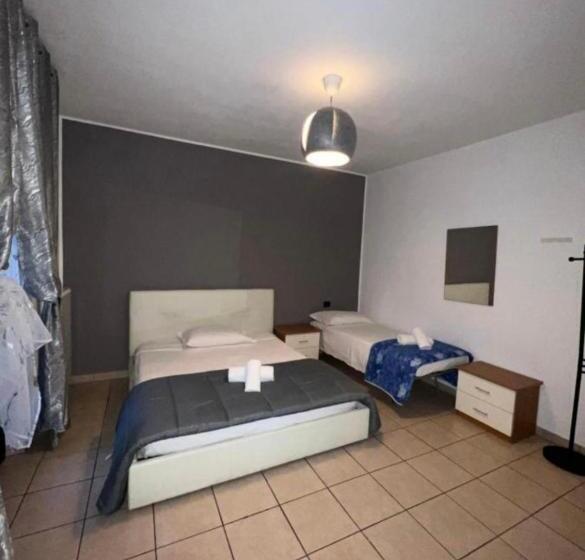 חדר סטנדרט לשלושה עם טרסה, Affittacamere House