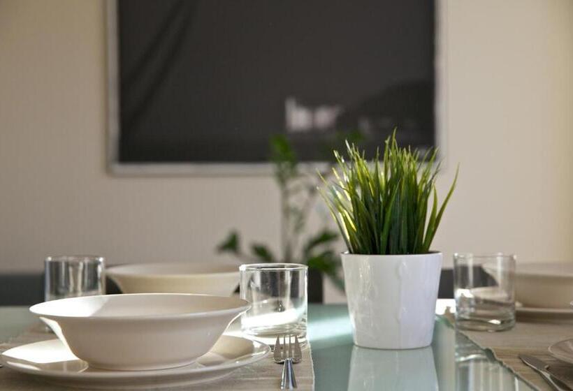 Apartamento 1 Dormitório com Sacada, Residence Le Terrazze