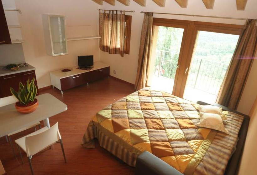 Четырехместный Номер Стандарт, La Marina Resort