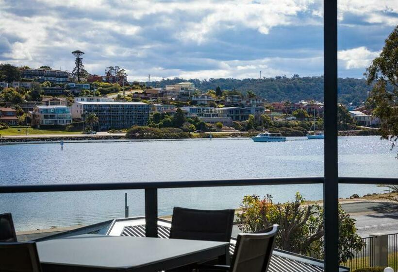 1 Bedroom Apartment Lake View, Sails Luxury Apartments Merimbula
