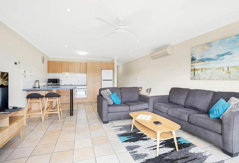 1 Bedroom Apartment Lake View, Sails Luxury Apartments Merimbula