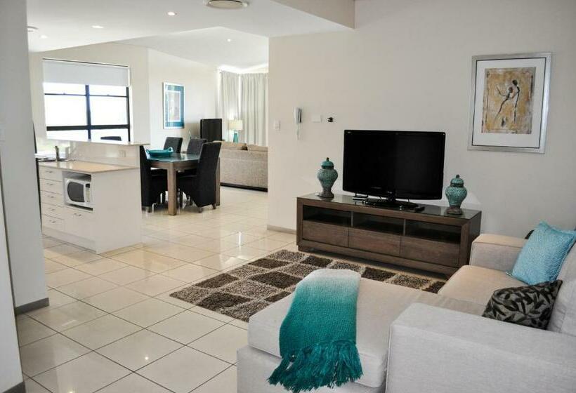 침실 3개 아파트, The Bay Apartments