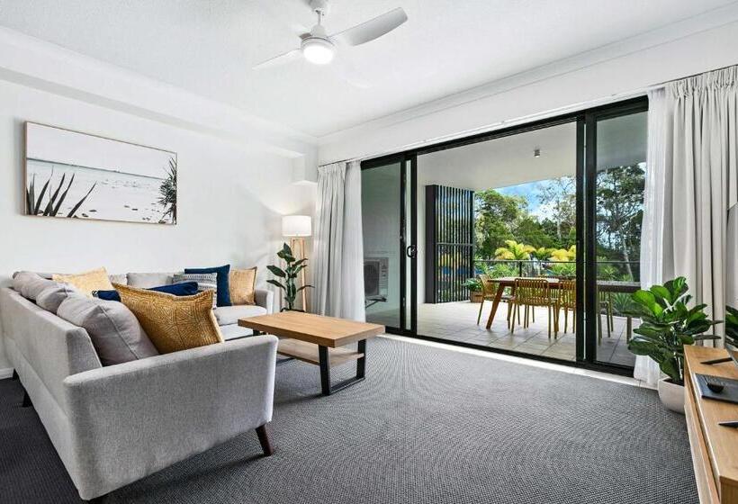 3 Bedroom Apartment Pool View, The Bay Apartments