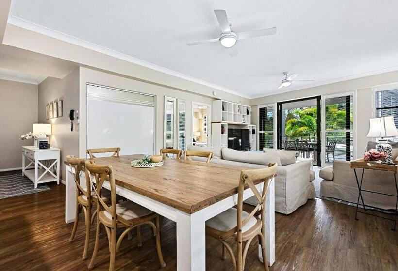 آپارتمان 1 خوابه با چشم‌انداز استخر, The Bay Apartments
