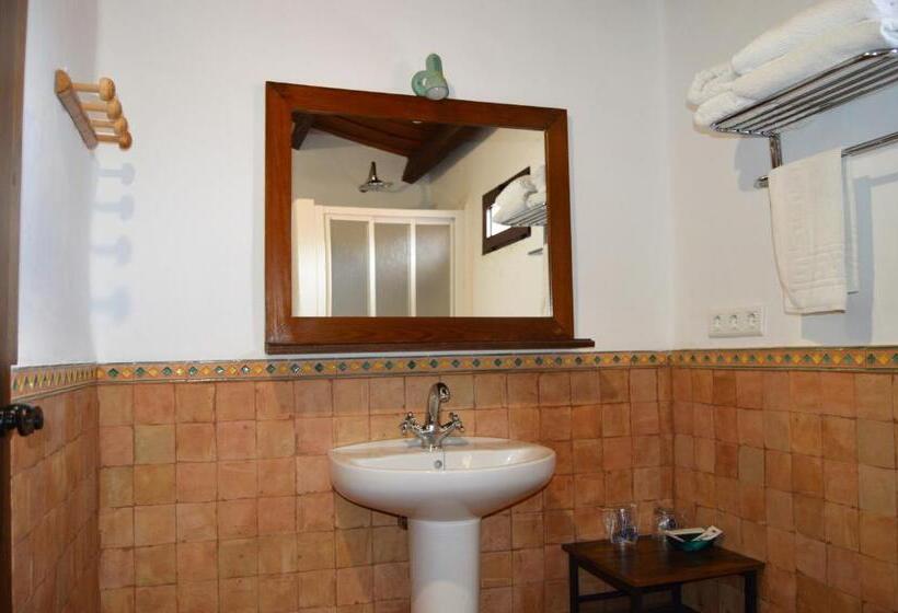 Апартаменты 2 Спальни, Apartamentos Turísticos   Hostal Los Alisos