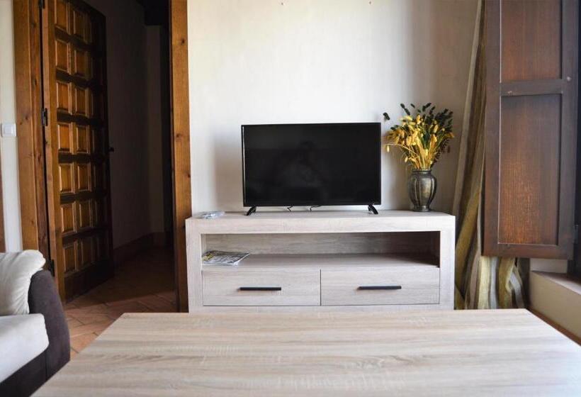 Апартаменты 2 Спальни, Apartamentos Turísticos   Hostal Los Alisos